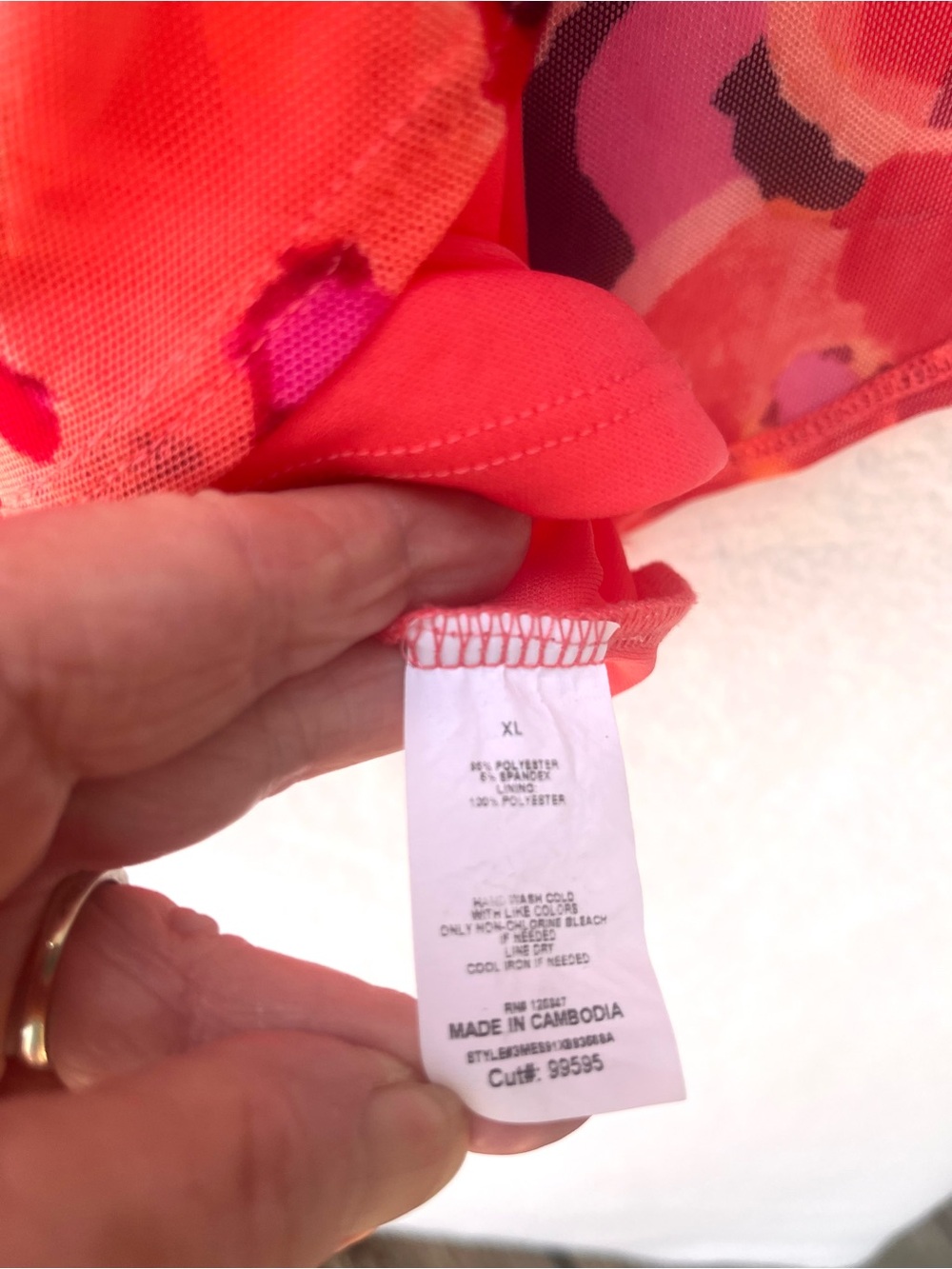 Ava & Grace Coral and Pink Floral Blouse with Gold Chain Accent XL - Picture 6 of 6